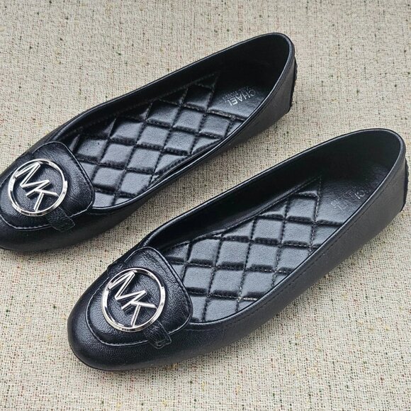 Michael Kors Women Sandal Ballet Flat Black Leather Upper Shoes Size 6.5 - Picture 2 of 13